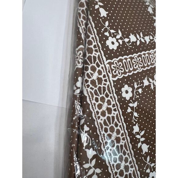 Vtg Aristoplex Vinyl Surface Flannel Back "Jennifer" Tablecloth 60" Round RARE!! - Picture 6 of 6